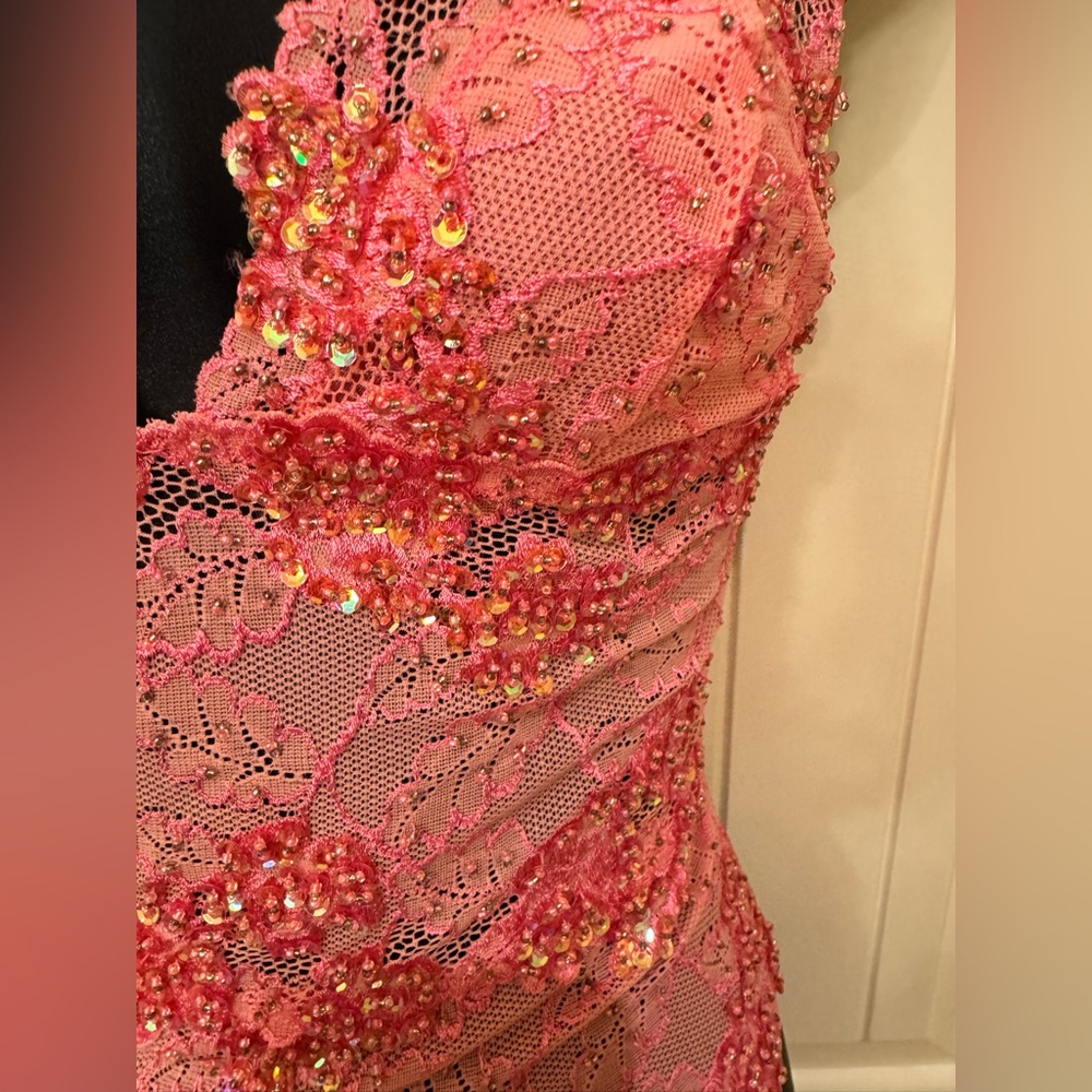 Y2K NWT Marciano Pink Embellished Lace Top size SMALL - Picture 3 of 3